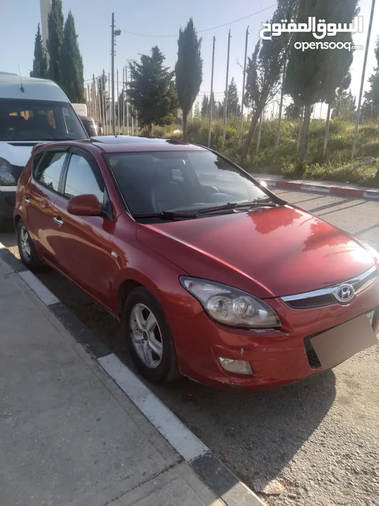 هونداي i30 ديزل غيار عادي بحالة ممتازة