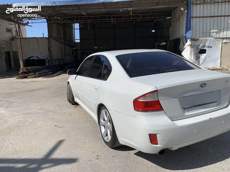 Subaro b4 سوبارو