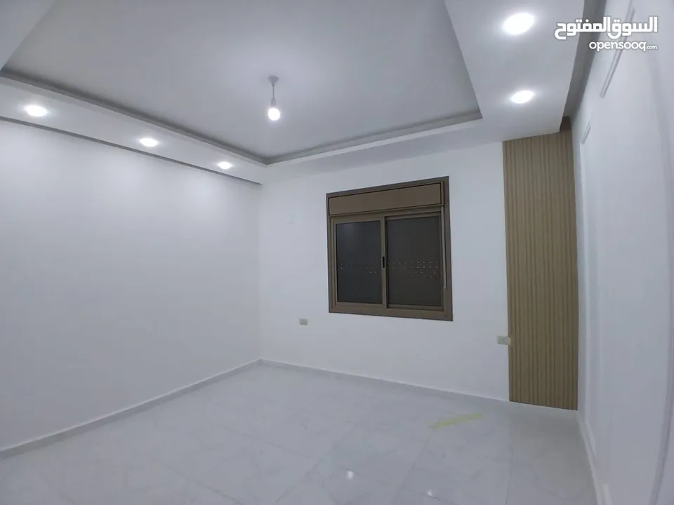 شقق سكنية للبيع لم تسكن اربد جنوب قصر العوادين بمساحة 125 متر  و100 متر وبأسعار مناسبة