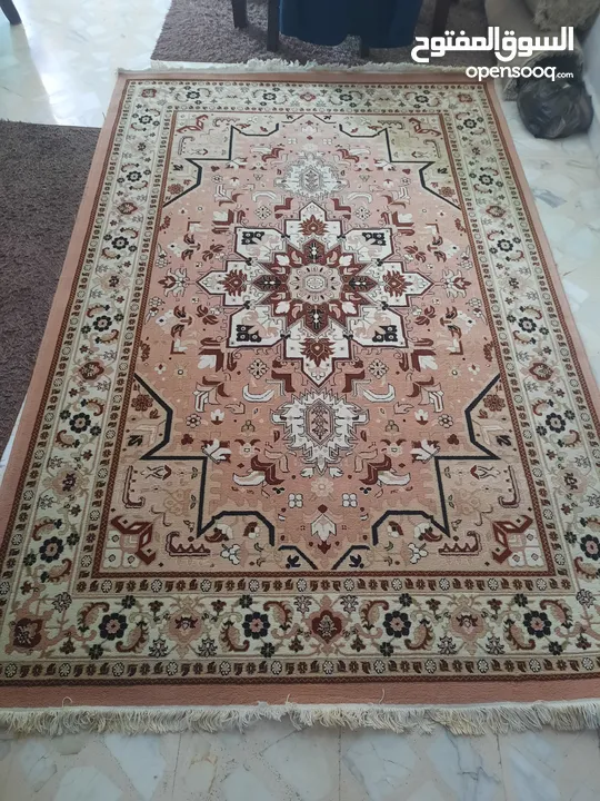 سجاد فاخر للبيع (سجادة الوان قياس عرض 150×230 ) وسجاده وممر شاغي طقم الممر قياس 250 طول وعرض 80 سم