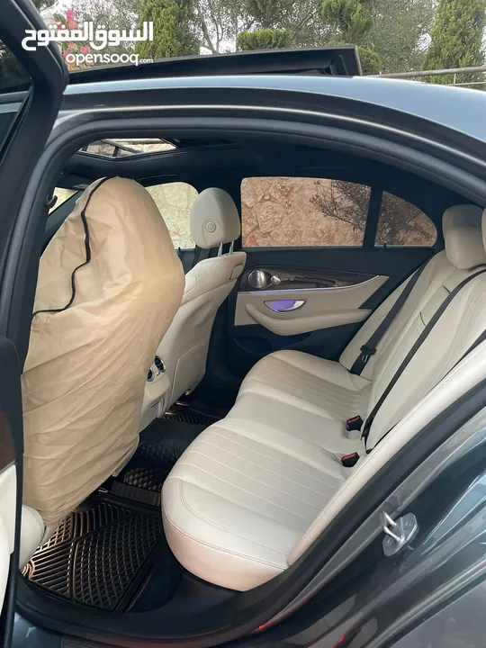 مرسيدس بنز E300 بنزين بحالة الوكالة