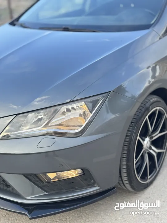 سيات ليون 18/19سيارة بحالة الوكالة شركةاصل الماني  1200 جير عادي فل إضافات عدا الفتحة  سعر مميز كاش