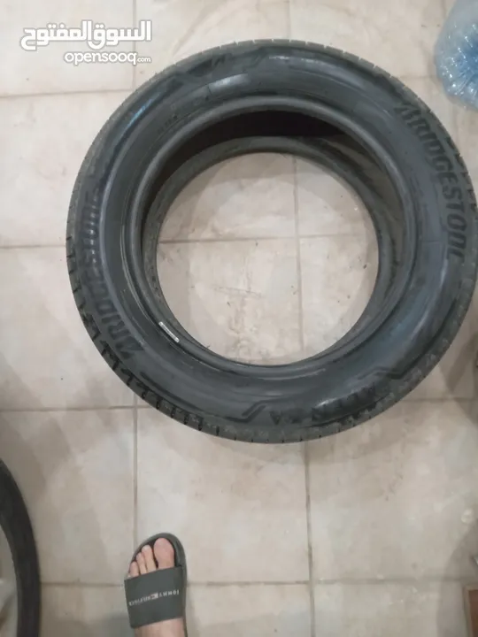 تاير برجستون تايواني 215/60r17