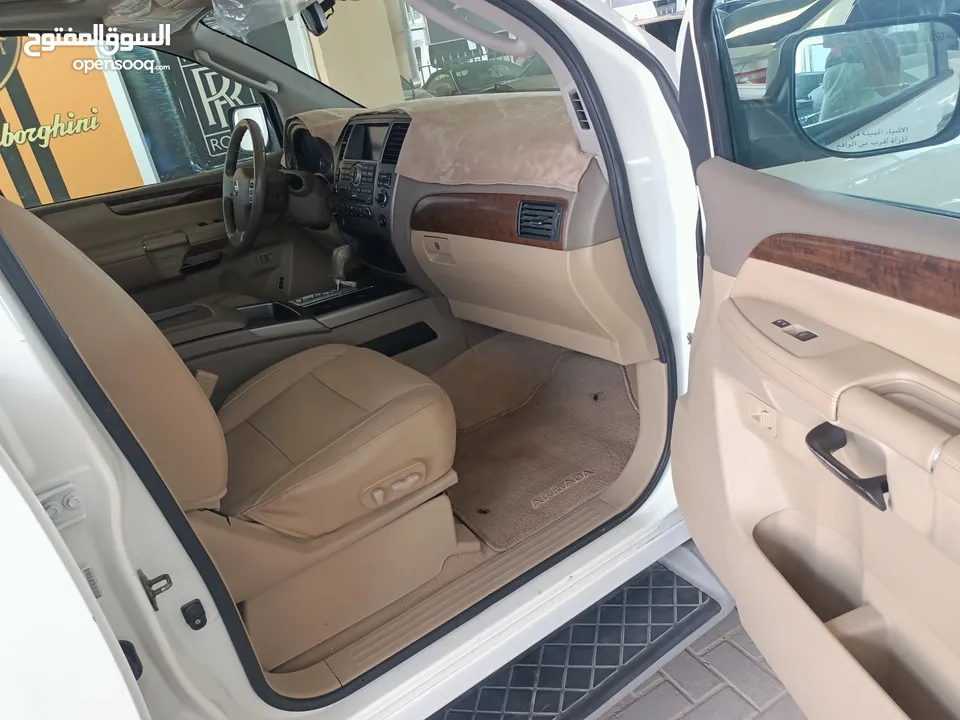 Nissan Armada 2011 model GCC full option