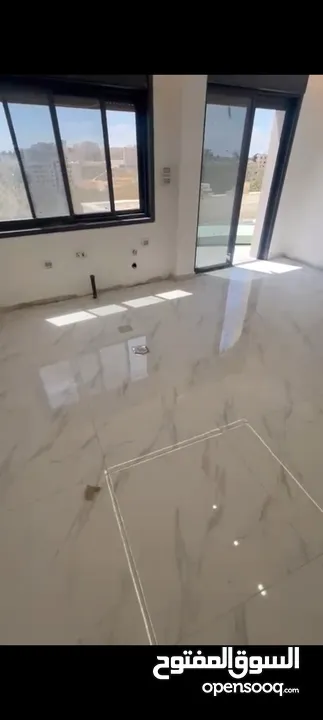 شقه للبيع مساحه 97متر جديده لا تسكن من قبل السعر 85نص دفعه والباقي تقسيط