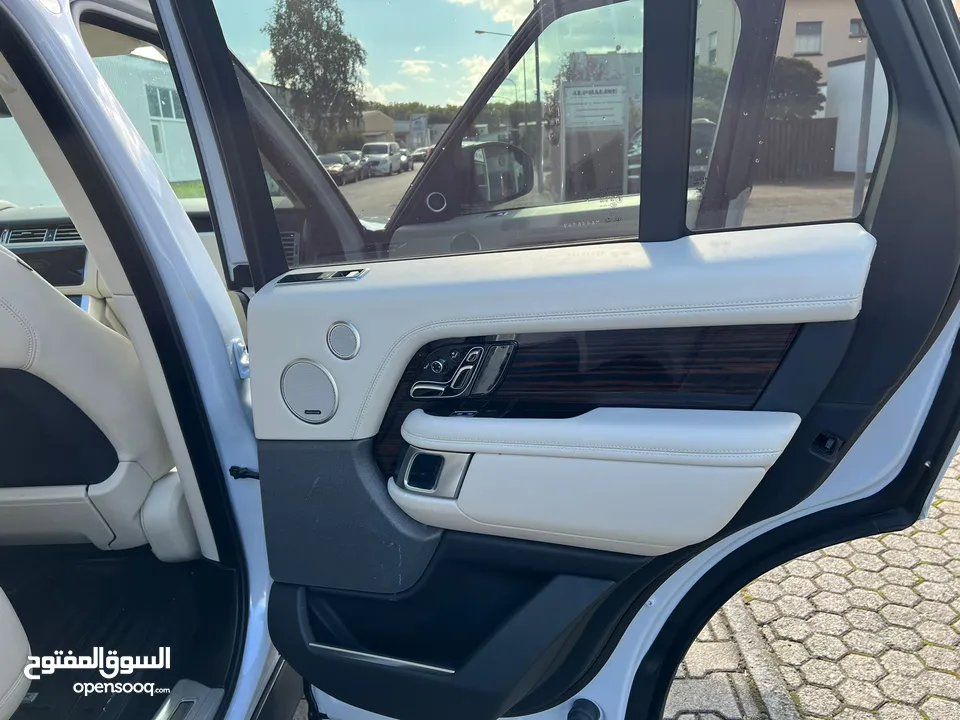 لاند روفر فوج 2021 ‏Range Rover Vougue Autobiography Black