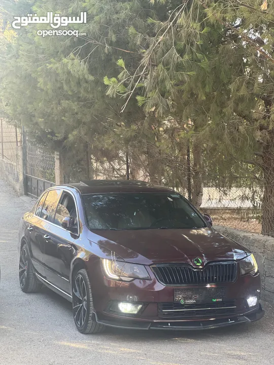 للبيع كاش بسعر حرق او البدل سكودا سوبير فل الفل فتحه سقف كراسي كهرباء برادي لدات اماميه وخلفي