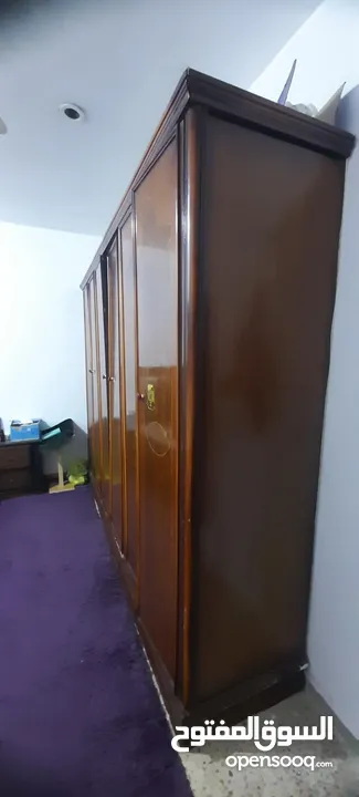 غرفه نوم للبيع خشبها ثقيل