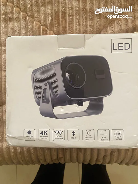 بروجيكتور 4K ultra للبيع