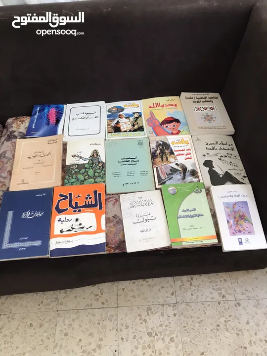 كتب مشكلة قديمة عدد 82 كتاب بحالة ممتازة