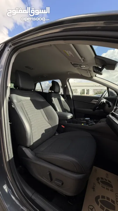 كيا سبورتاج ترخيص 2022 محرك 1600 هايبرد plug in/يقطع على الشحنه 65 كيلو متر  271 حصان