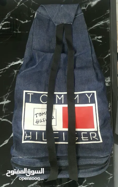 حقائب ماركة Tommy Hilfiger أصلية