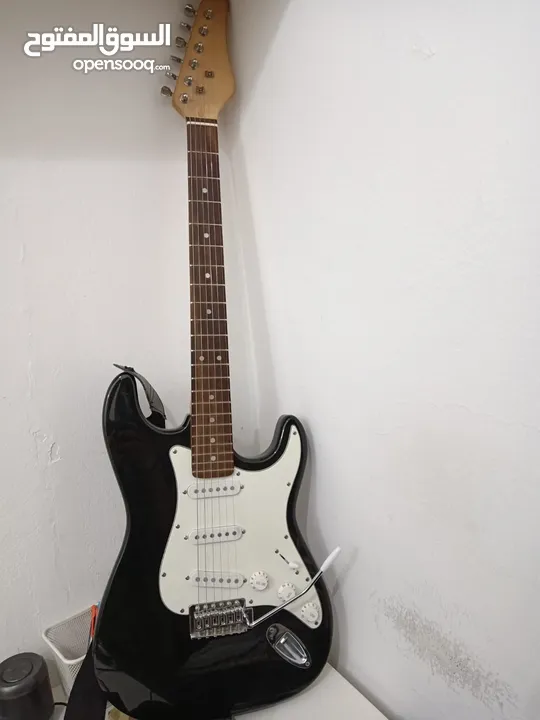 Electric guitar in excellent condition urgent sale Price is negotiable