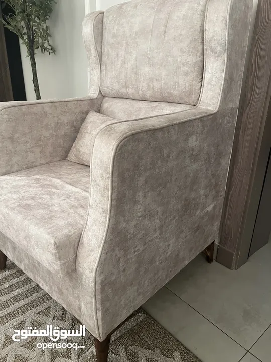 كنب عدد 2مفرد شبه جديد استعمال شهرين