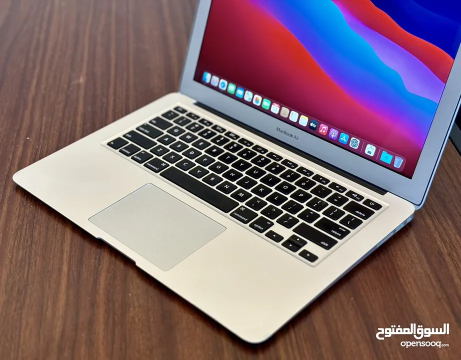 MacBook Air 2017, 1.8 Ghz Core i5, 128 Gb SSD, 8 Gb Ram