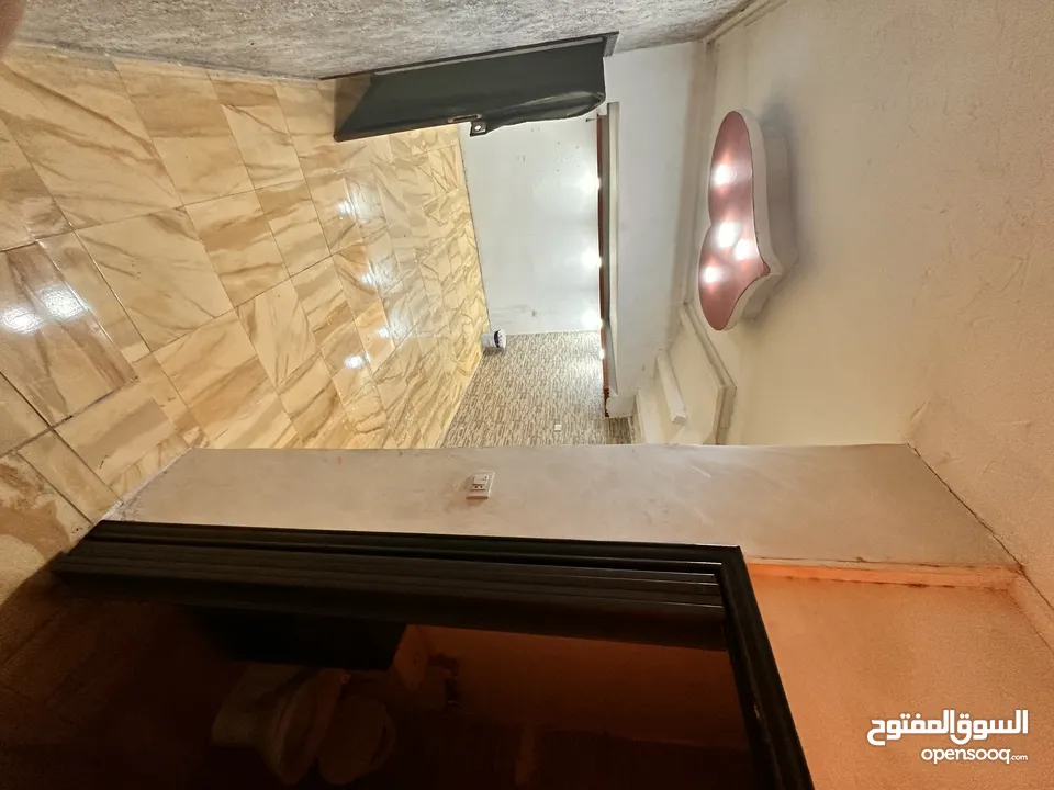 شقة للبيع في جبل الزهور الاسكانات خلف مسجد خليل السالم
