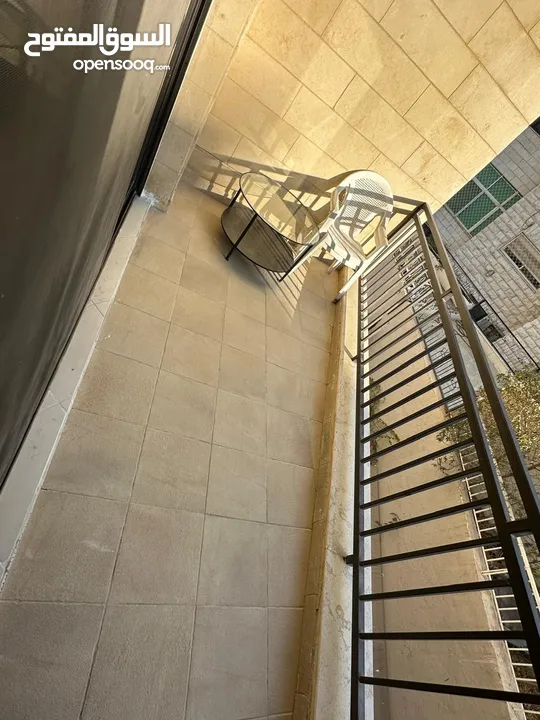شقه مفروشه للأيجار في الدوار الرابع ( Property 42000 )-175064011