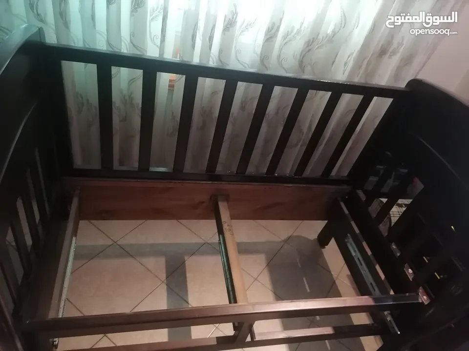 تحت اطفال مستعمل 5 سنين 143*74 السعر 35 دينار مع الفرشه والكفر خشب بلوط صولد و الادراج لاتيه