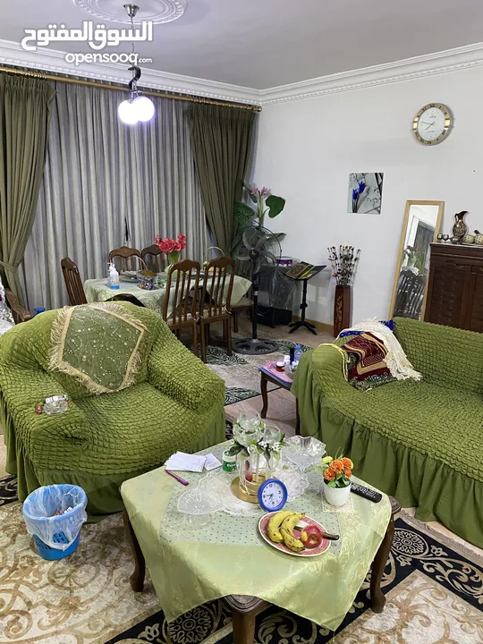 شقة ارضية للبيع بجبل الحسين ، شارع يافا ، عمارة 82 ، شقة 1 مع ترس وكراج سيارة