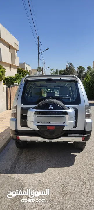 متسوبيشي باجيرو محدثه بحاله جيده جدا بسعر مغري (للبيع المستعجل)