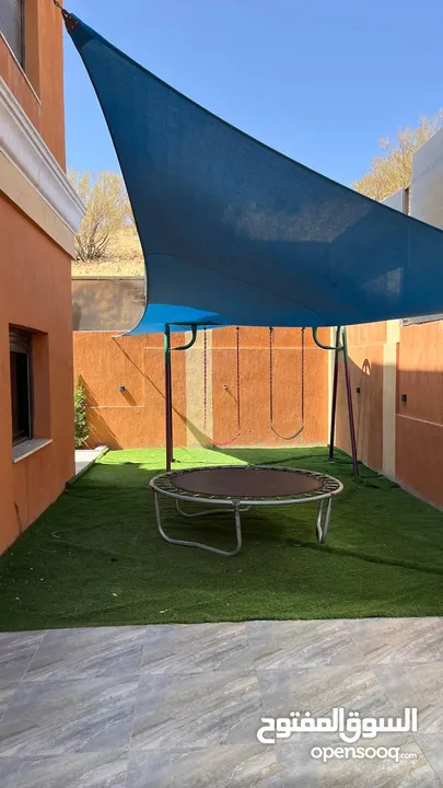 مزرعة وشاليه فيلا طلة الجبل في بيرين للايجار اليومي والاسبوعي والشهري اطلالة ولا بالخيال نتشرف فيكم