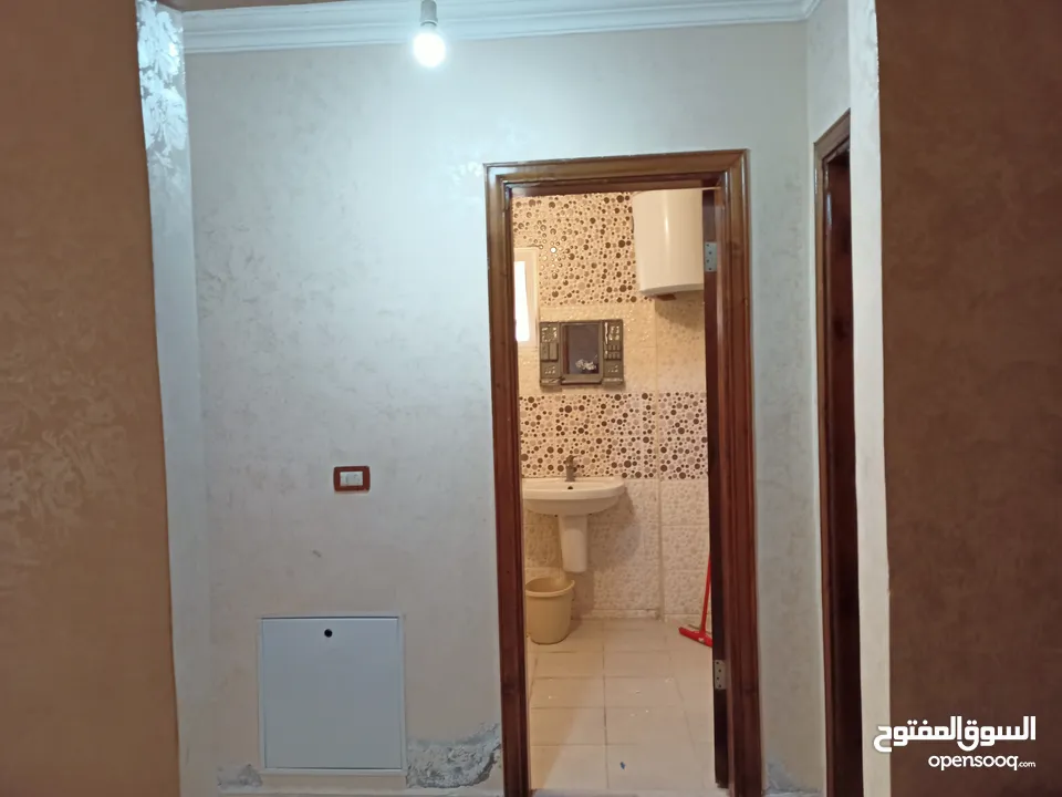 شقة مفروشة للايجار  غرفتين نوم وصالة بلكونة وحمام