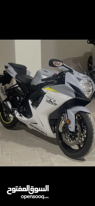 دراجة سوزوكي رياضية GSX-R600