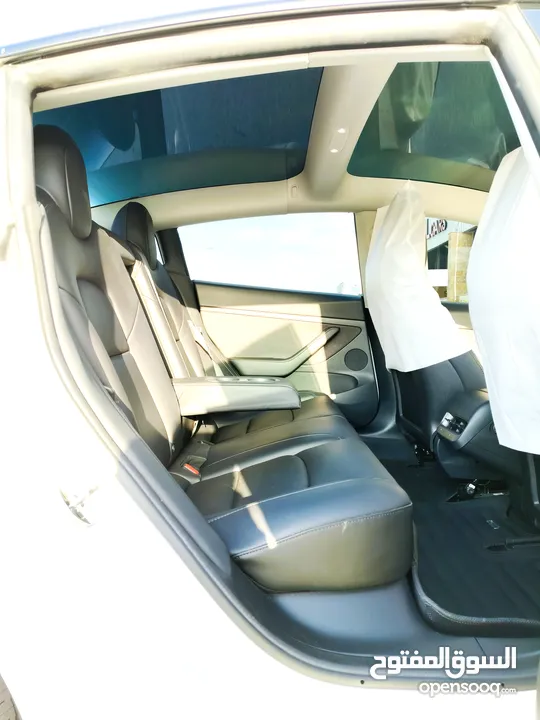 تيسلا 2022 model 3 بحالة الوكالة فحص كامل اوتوسكور +B لون مميز في الحرة للبيع بسعر لقطة ومحرووووق