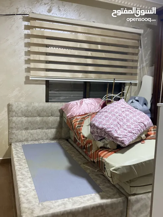 تخت بزبط مجوز و مفرد لون سكني وتر بروف ال راسيه و الاطراف