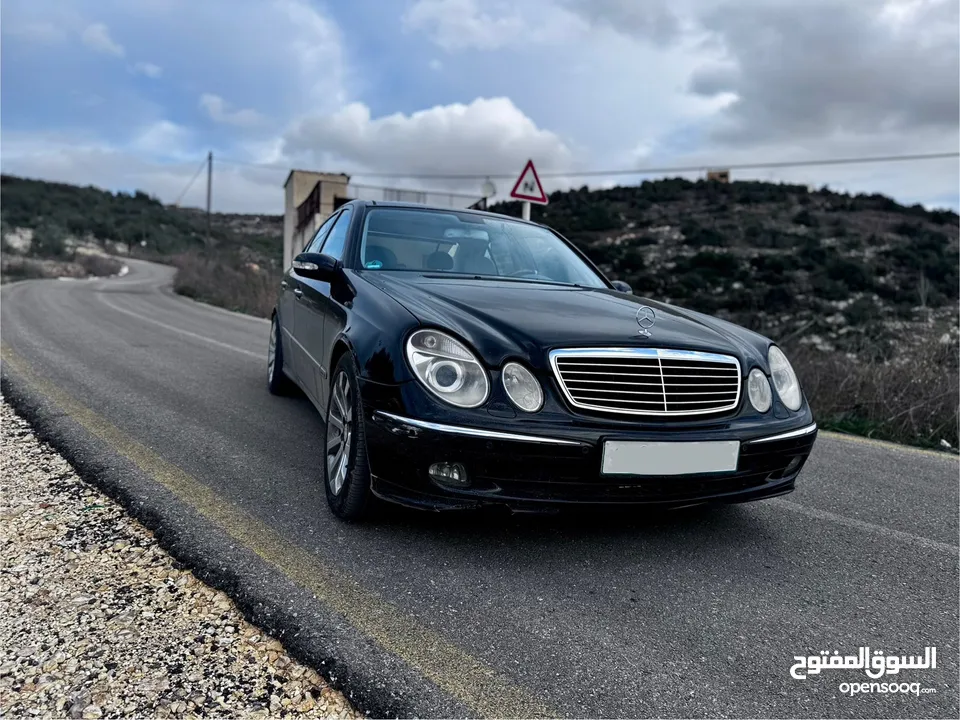 Mercedes E350 v6