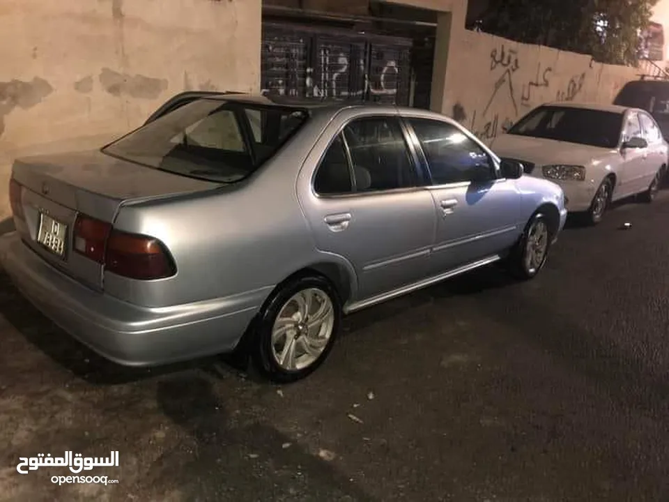 نيسان صني نظيفه للبيع موديل 2000