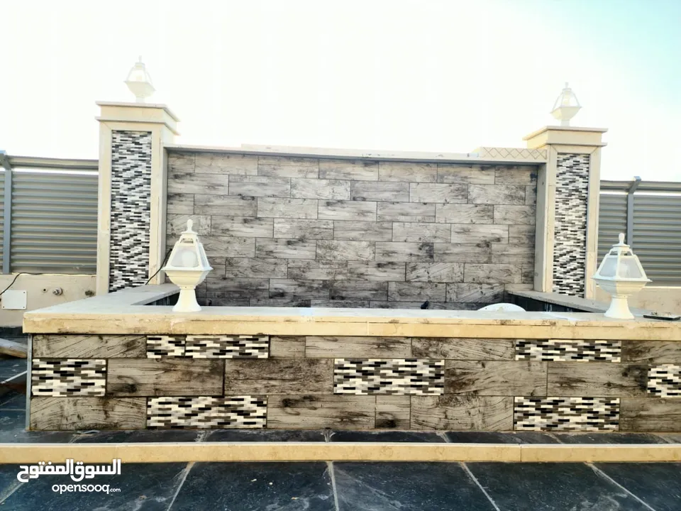 عمارة من خمس طوابق