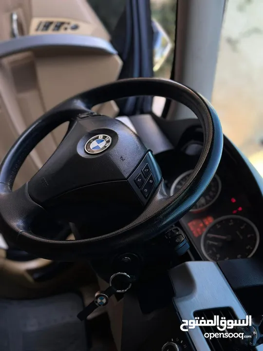 BMW e60 2006 الرمش