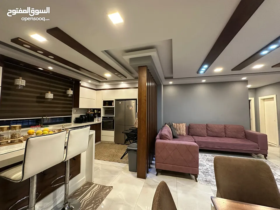 شقه قدس للبيع بسبب السفر