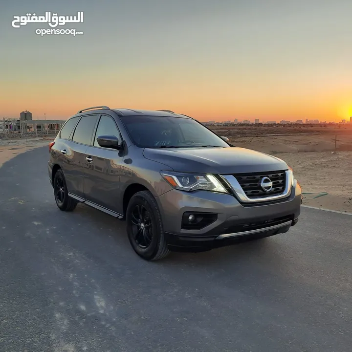 2019 NISSAN PATHFINDER SV