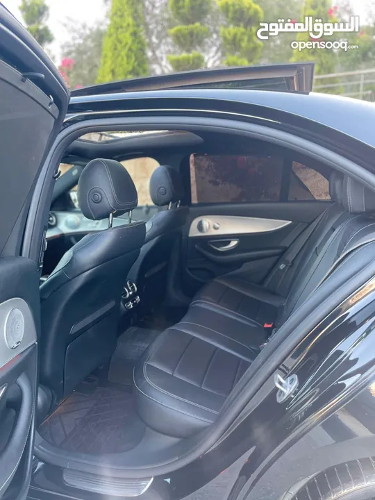 Mercedes benz E300 بحالة الوكالة