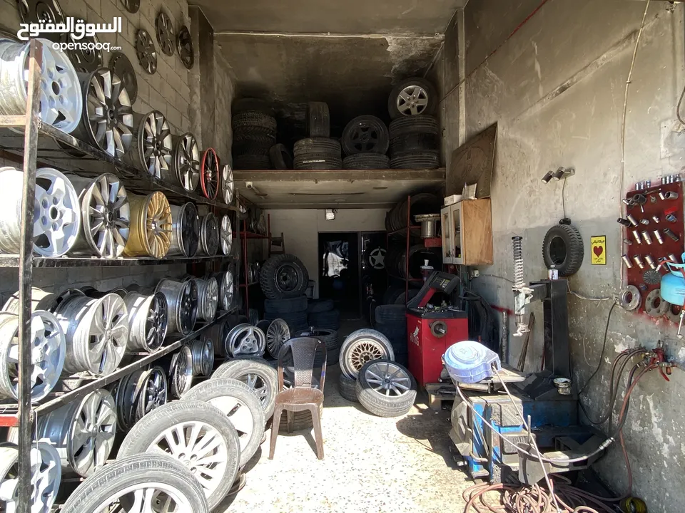 محل كوشوك وجنطات للبيع مجهز بالكامل
