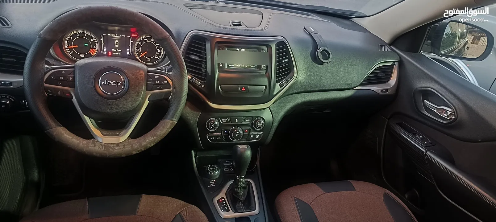 جيب شيروكي 2015 sport & Black Edition  كرت ابيض ماتور اقتصادي