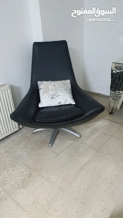 قطع اثاث للبيع بحاله ممتازه