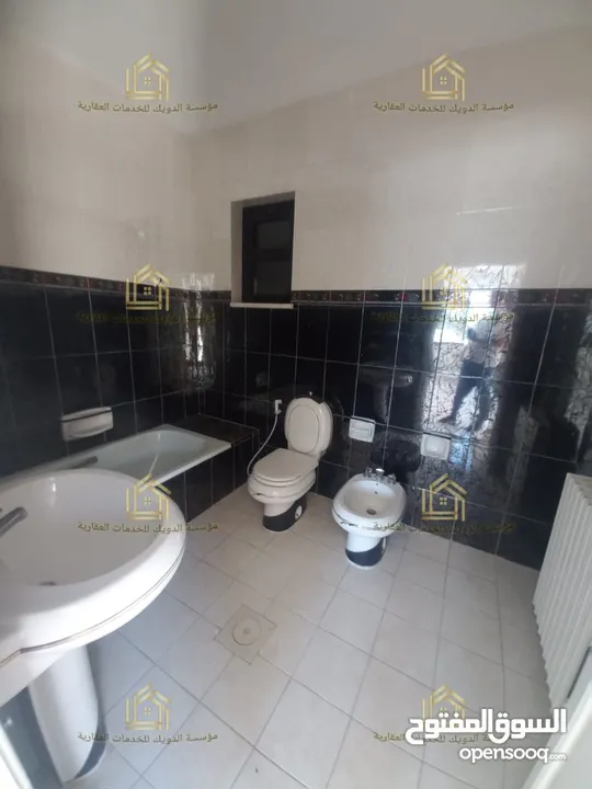 فيلا للايجار .. يوجد خيارات اخرى Villa for rent.. other options available / V152