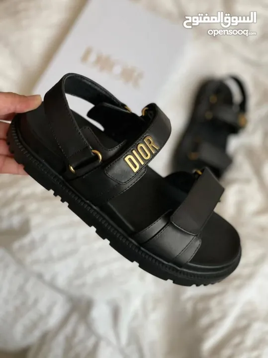 حذاء Dior الترند المميز