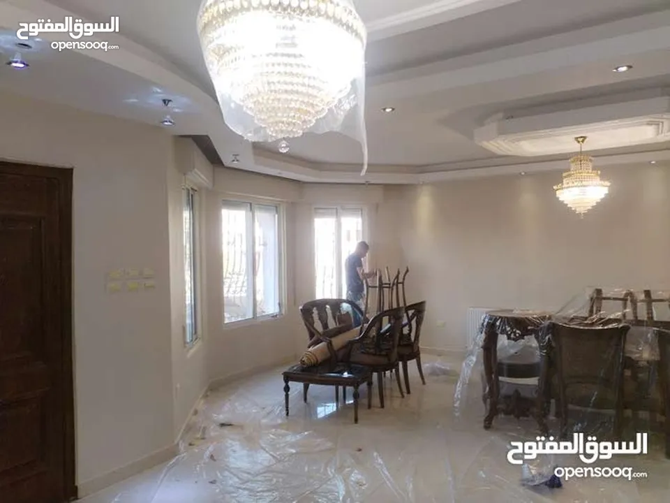 ابو عبد الرحمن لجميع  أعمال الدهان والصيانه العامه والنظافه