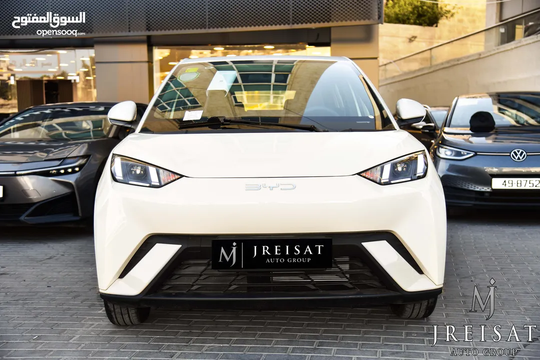 بي واي دي سيغول كهربائية بالكامل متوفر باللونين الاسود والبيج 2024 BYD Seagull EV