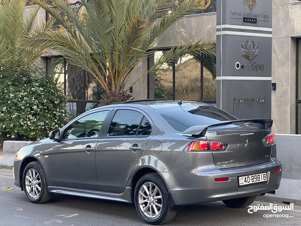 ميتسوبيشي لانسر EX 2017   فل مع الفتحه استخدام شخصي لم تعمل سياحي او تطبيقات فحص كامل
