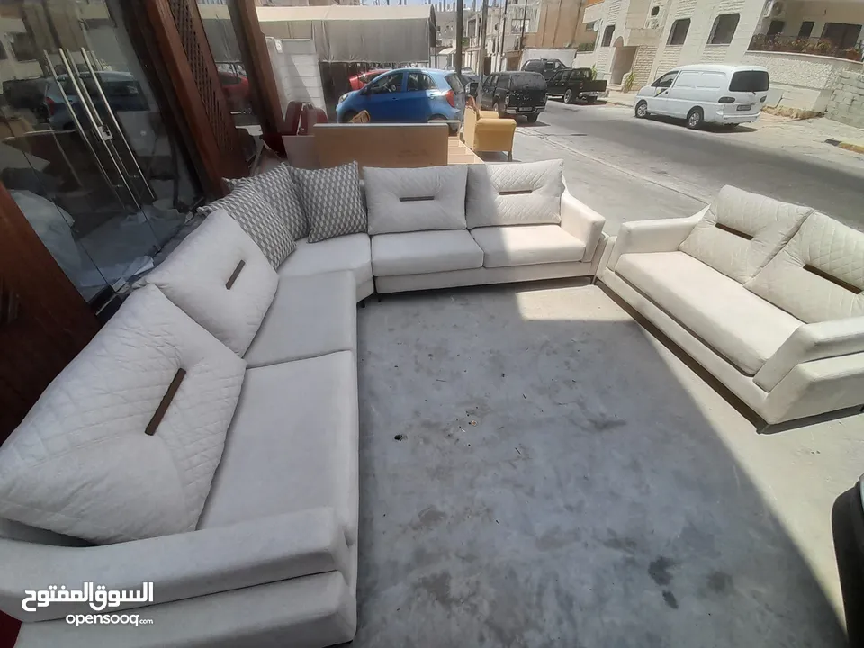 طقم كورنر فاخر جديد لغرفة جلوس او غرفة ضيوف حرف L مع ثنائية