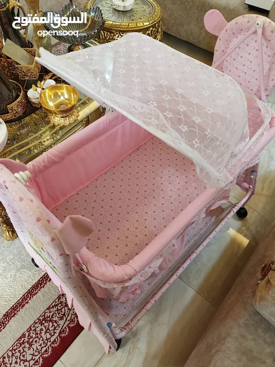 سرير اطفال هزاز جديد لم يستعمل