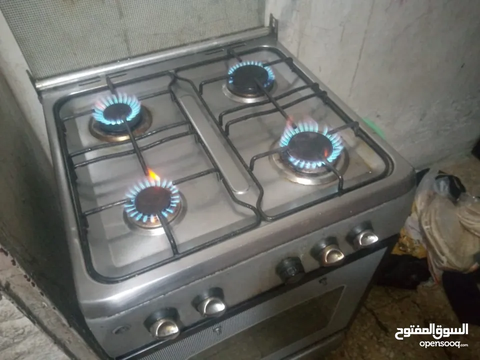 غاز اربع عيون لون سلفر نوع يونيفرسال ابحالة الوكاله انضيف ناره ميه ميه غاز اربع عيون لون سلفر نوع يو
