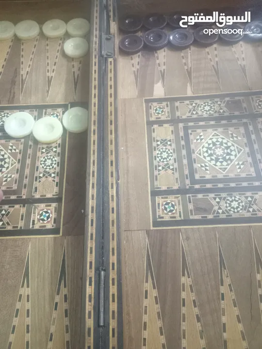 طاولة زهر تحفة للبيع مع شطرنج بنفس ا المستعجل