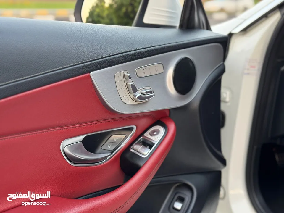 MERCEDES-Benz- C200 Coupe 2018  ///AMG original paint   full service history GCC