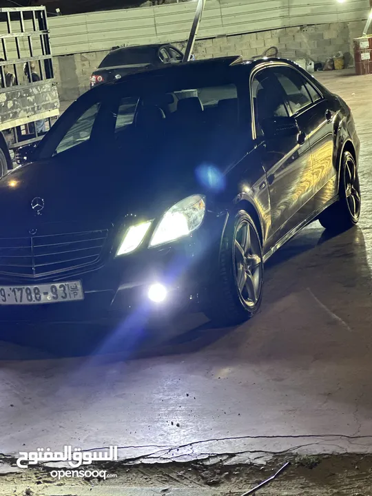 مرسيدس E200 للبيع